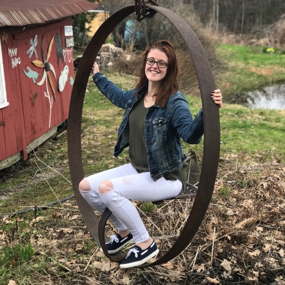 Meet your Posher, Annmarie - Picture 2 of 2